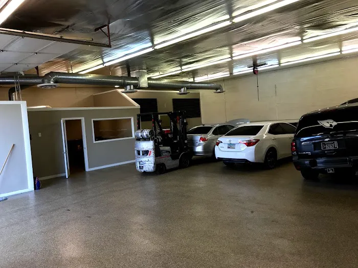 NEW WAY MOTORS & COLLISION 7