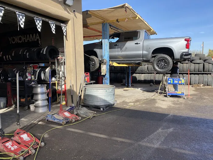 EL GUERO'S TIRE SHOP LLC 3