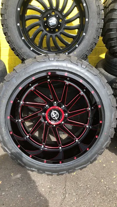 El New Grullo Tire Shop 8