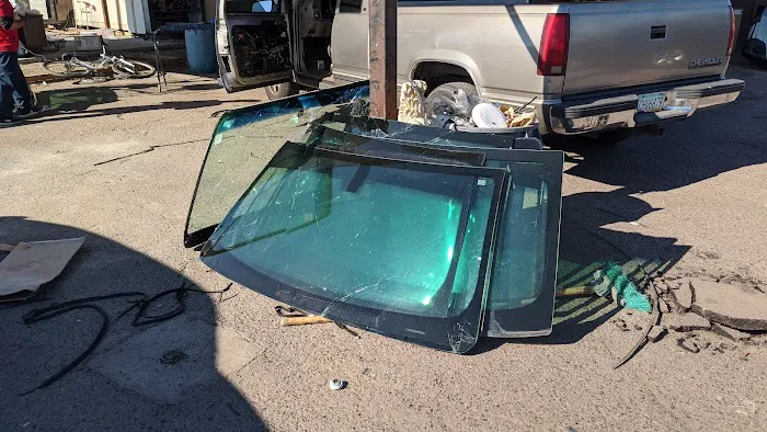 Beto's auto Glass 7