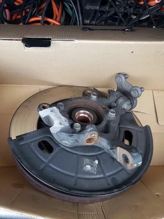 AutoZone Auto Parts 1