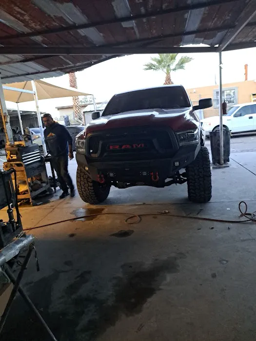 Amigo Auto Center 0