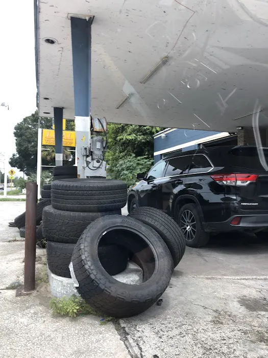 Leal Tire Shop 0