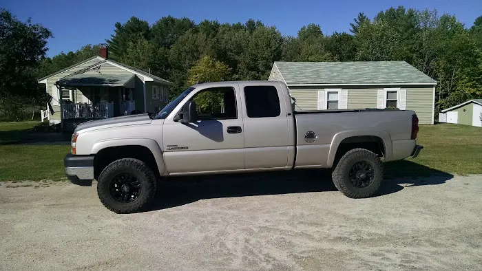 Chuck's Auto Body 0
