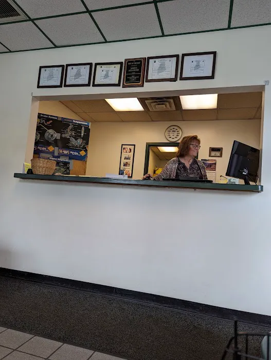 Morin's Auto Center 5