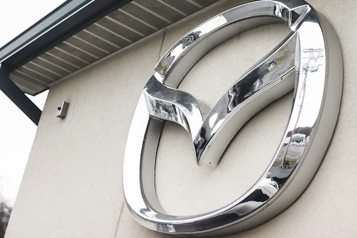 W&L Mazda Service Center 4