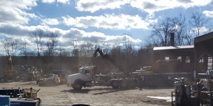 Jeff's Auto Body & Recycling + Scrap 4