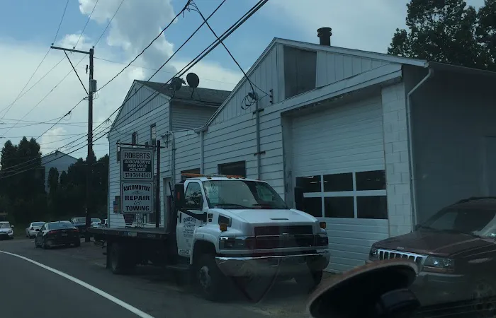 Roberts Automotive Towing & Service Center 3