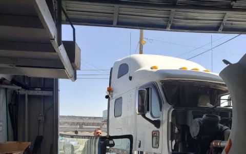 West Coast Cachetone Tires