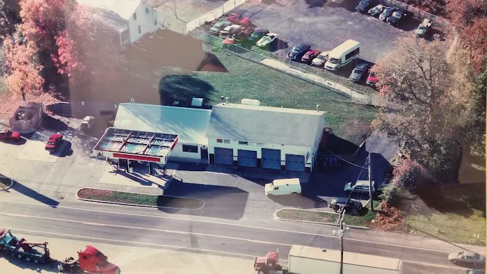 Leo's Maple Service Station 1