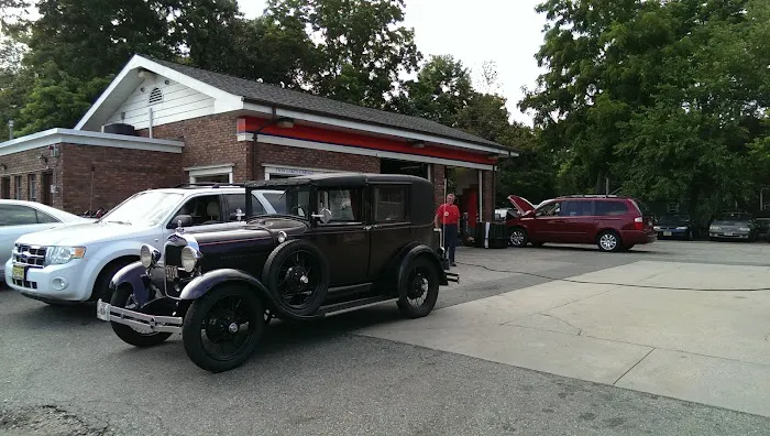 Twin Lakes Garage 0