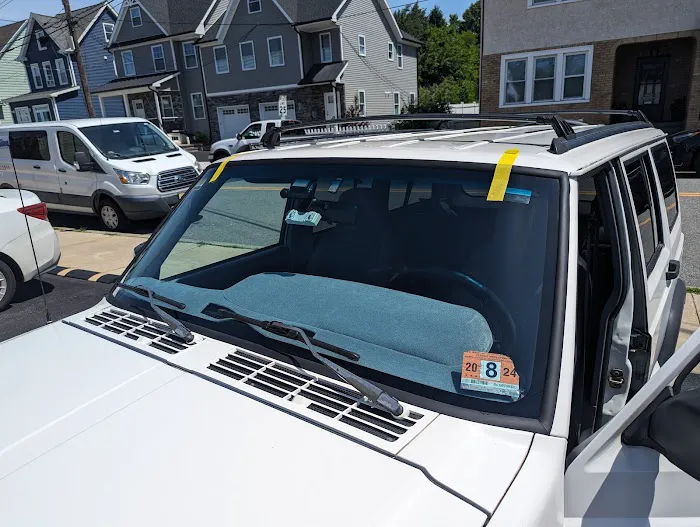 Mr Auto Glass 5