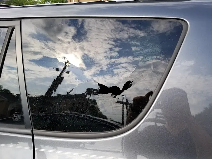 Mr Auto Glass 8
