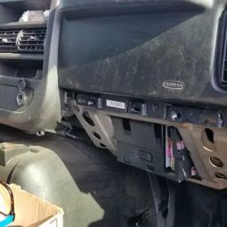 T & T Auto Body ico