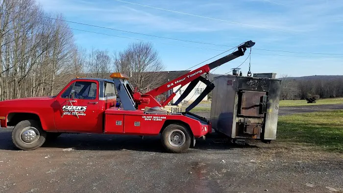 Kizer's Auto Body & towing 1