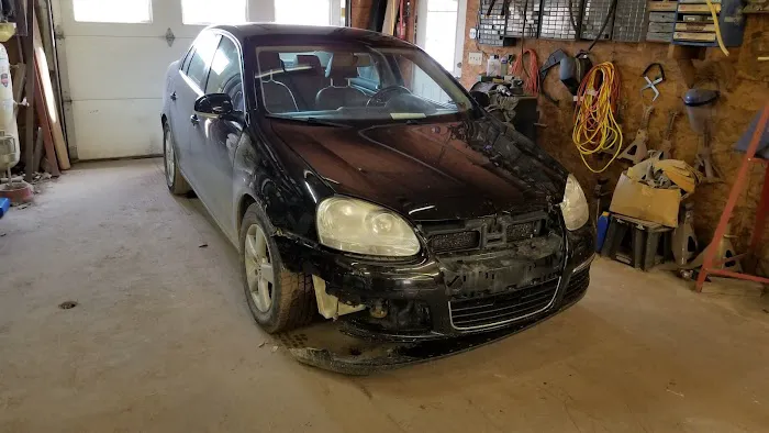 Kizer's Auto Body & towing 8