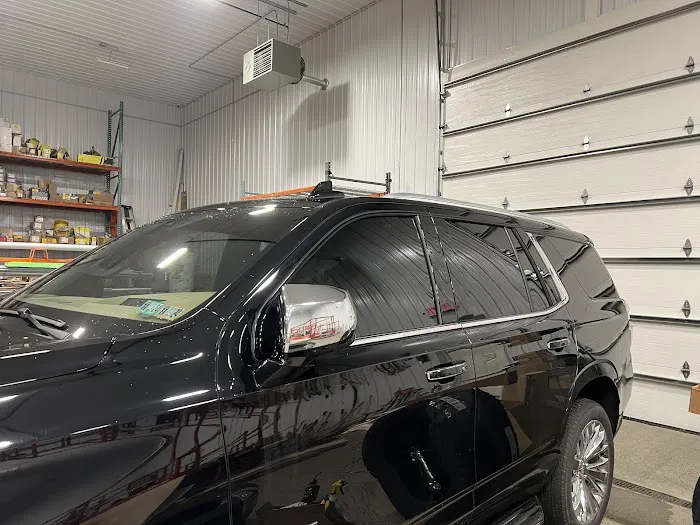 Dilly's Tint Shop 4