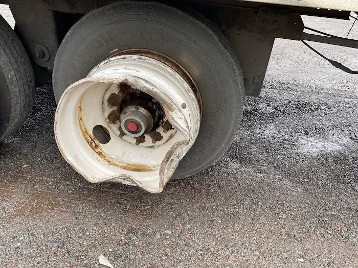Heavy Duty Truck and Trailer Repair 1