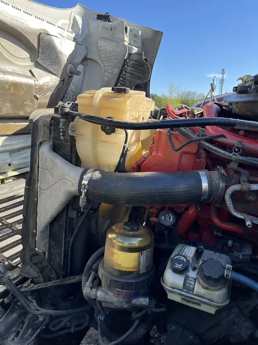 Heavy Duty Truck and Trailer Repair 7