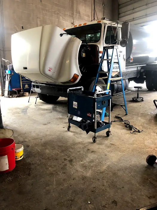 Heavy Duty Truck and Trailer Repair 5