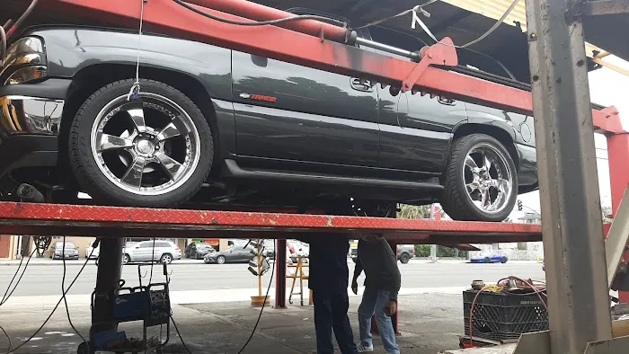George's Mufflers 1