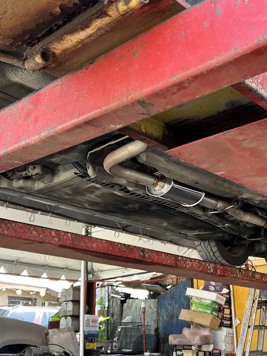 George's Mufflers 0