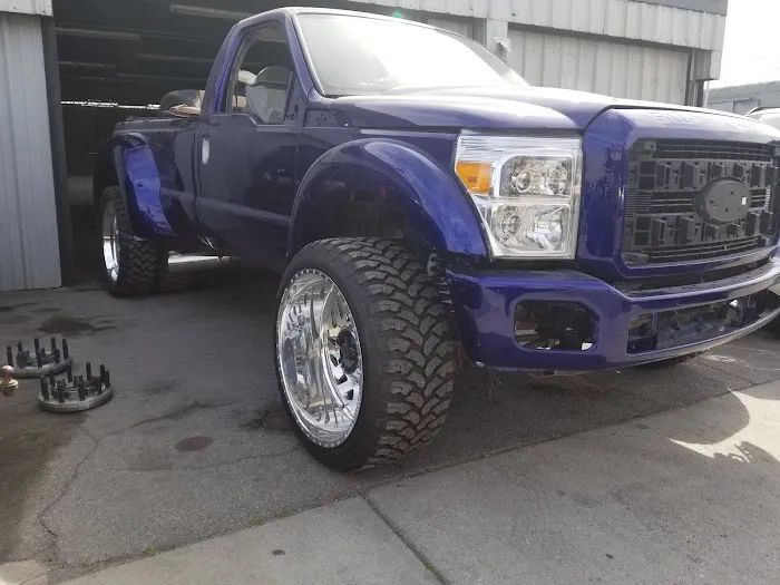 HPM COLLISION CENTER 5