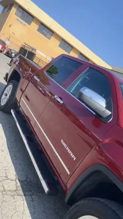 J & H Auto Body 4