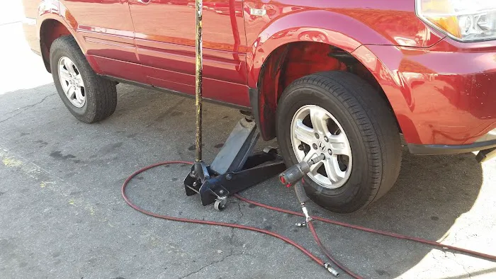 Glorias Tires 2