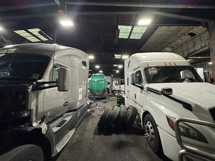 PA Truck Center 4