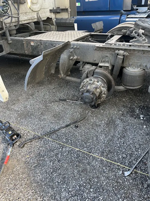 Rex Pro Road Side 24/7 mobile truck and trailer repair, emergency car tire services 1