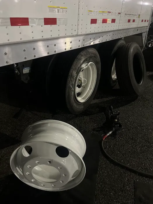 Rex Pro Road Side 24/7 mobile truck and trailer repair, emergency car tire services 4