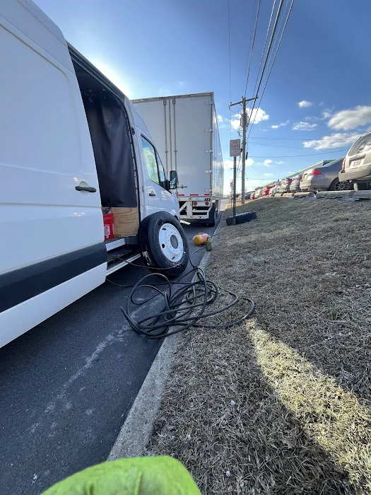 Rex Pro Road Side 24/7 mobile truck and trailer repair, emergency car tire services 7