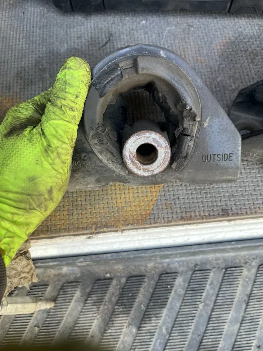 Rex Pro Road Side 24/7 mobile truck and trailer repair, emergency car tire services 8