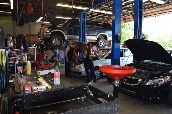 Ralph's Auto Service 4