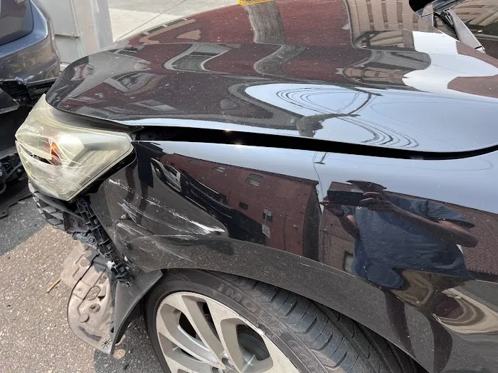 A Park Auto Body 4