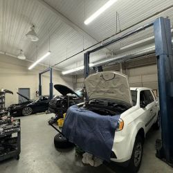 Royal Auto Repair ico