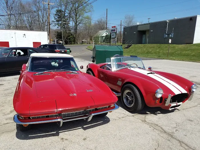 Michael's Hot Rod Garage 0