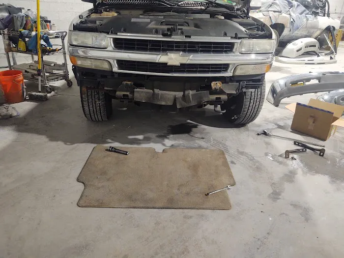 Al Jr's Auto Body 0
