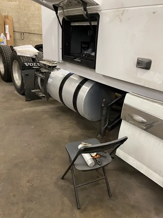 Road King Truck Repair Shop 0