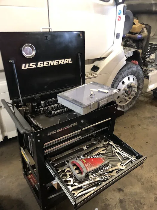 Road King Truck Repair Shop 3