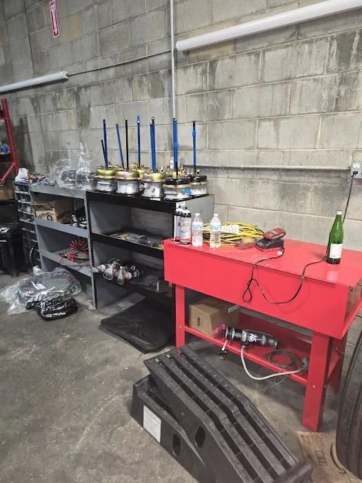 Dann Truck Repair Shop 7