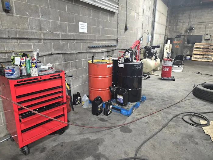 Dann Truck Repair Shop 6