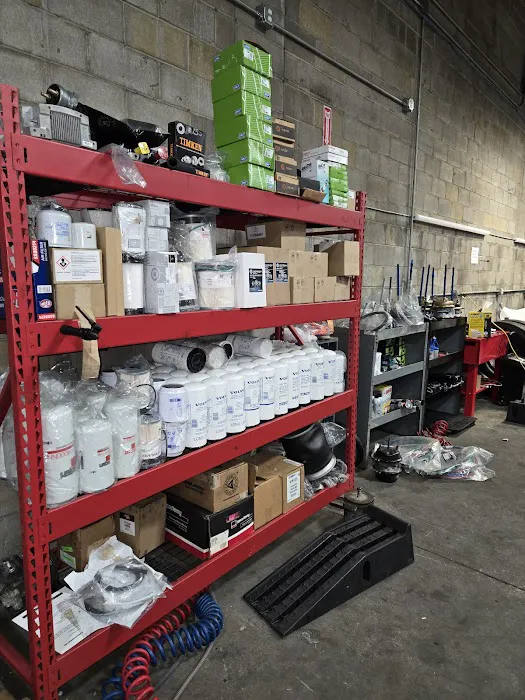 Dann Truck Repair Shop 4