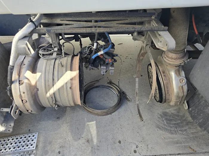 PJD Mobile Diesel Truck Repair 24/7 7