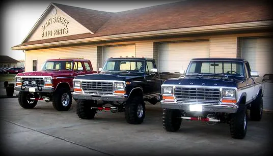 Lee's Garage 1