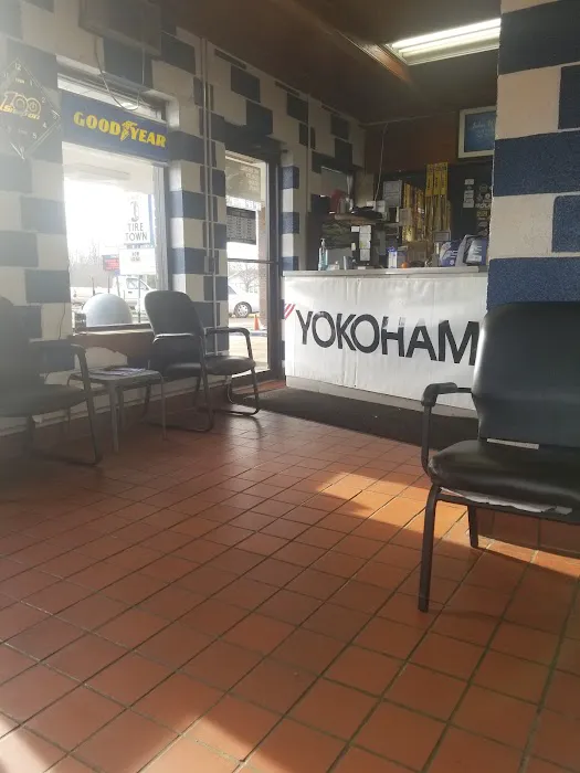 Whitt's Tire Town 0