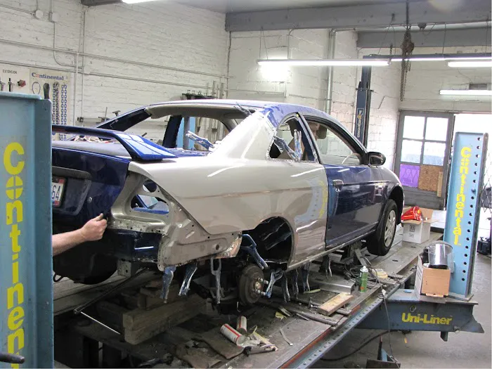 Carl's Body Shop & Towing 6