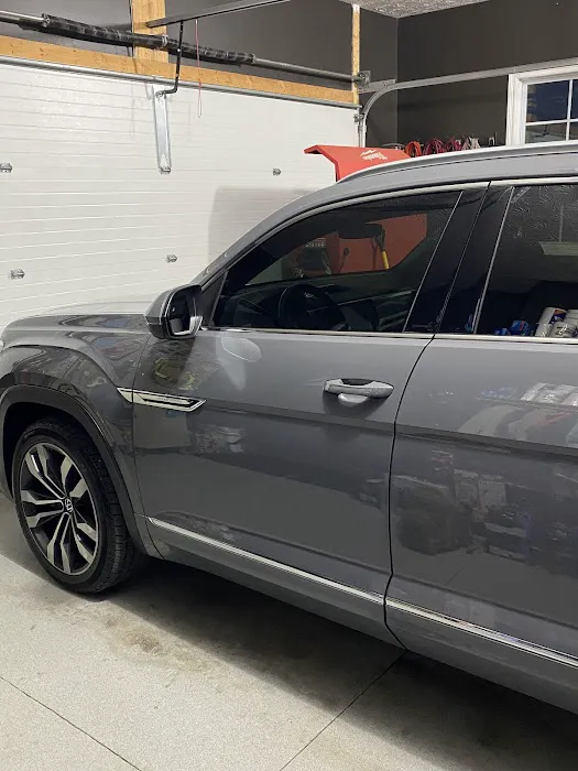 Carl's Body Shop & Towing 9