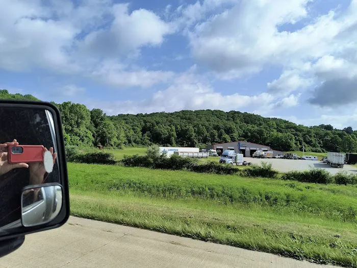 A1 Truck and Trailer Service Center 3